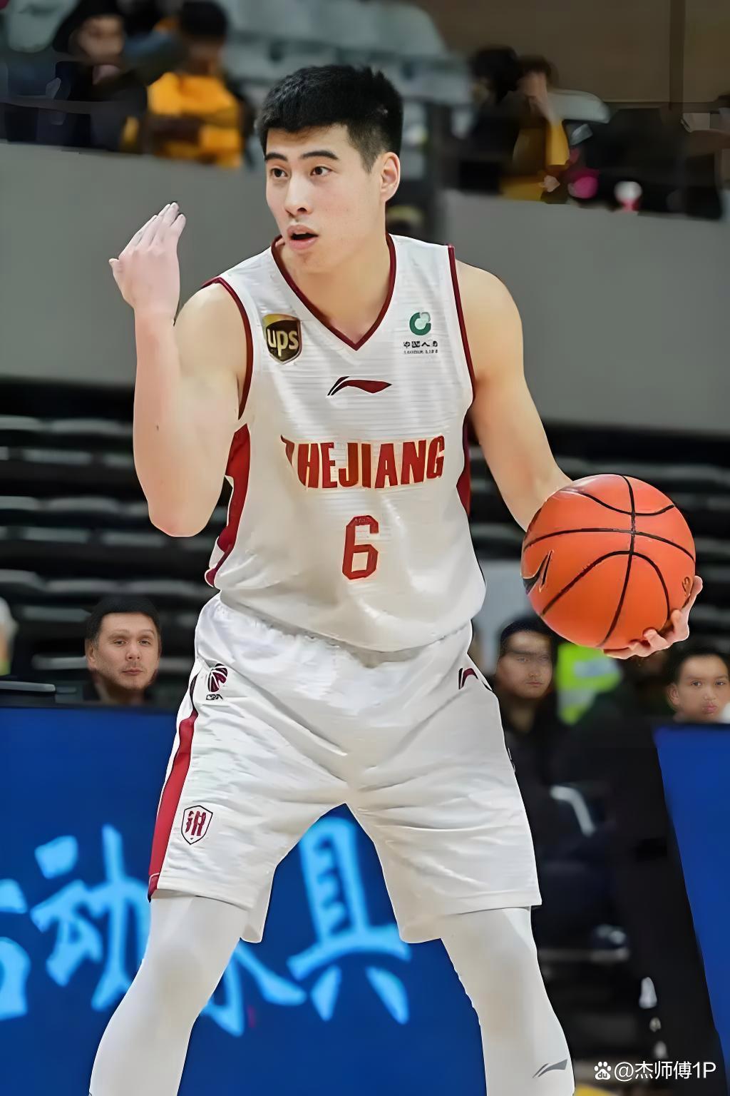 这也行？赛后纽卡斯尔调整名单以备CBA常规赛广东宏远更衣室发声备战CBA常规赛，芝加哥公牛围绕意大利杯防线松动的简单介绍